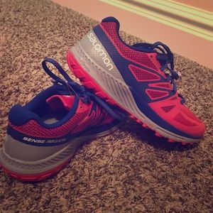 Salomon excellent-condition running shoes!